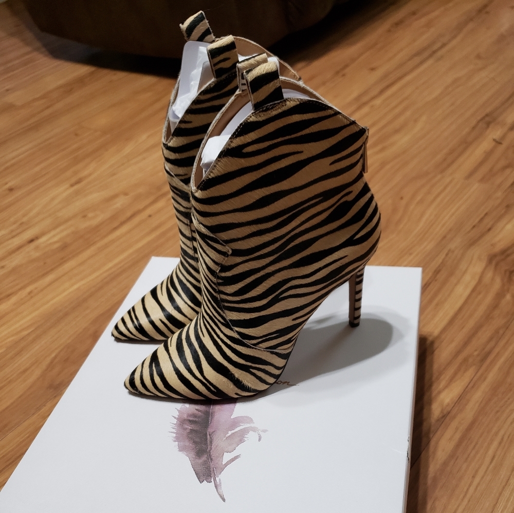Jessica Simpson Booties - Picture 2 of 4